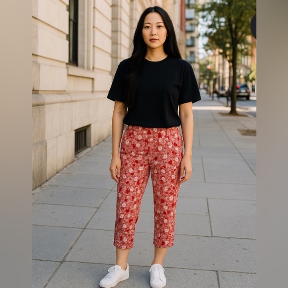 Josephine Chaus Red and White Floral Capris for Casual Wear - Picture 6 of 6